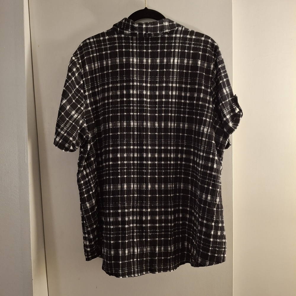 CJ Banks Women's Monochrome Plaid Short Sleeve Shirt - Picture 2 of 7